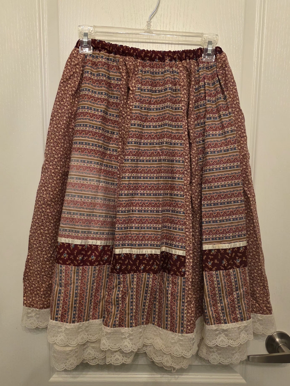 Vintage Floral Burgundy Midi Skirt Lace Trim Size Small